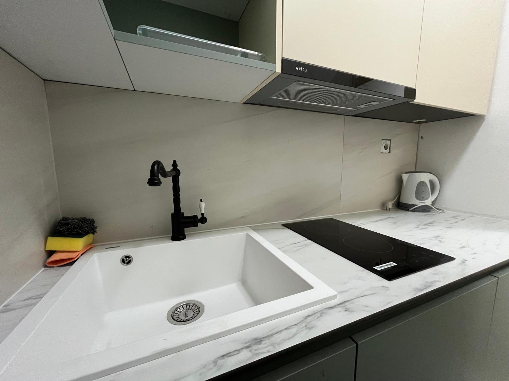 Central M - 5 Apartments Skopje Esterno foto