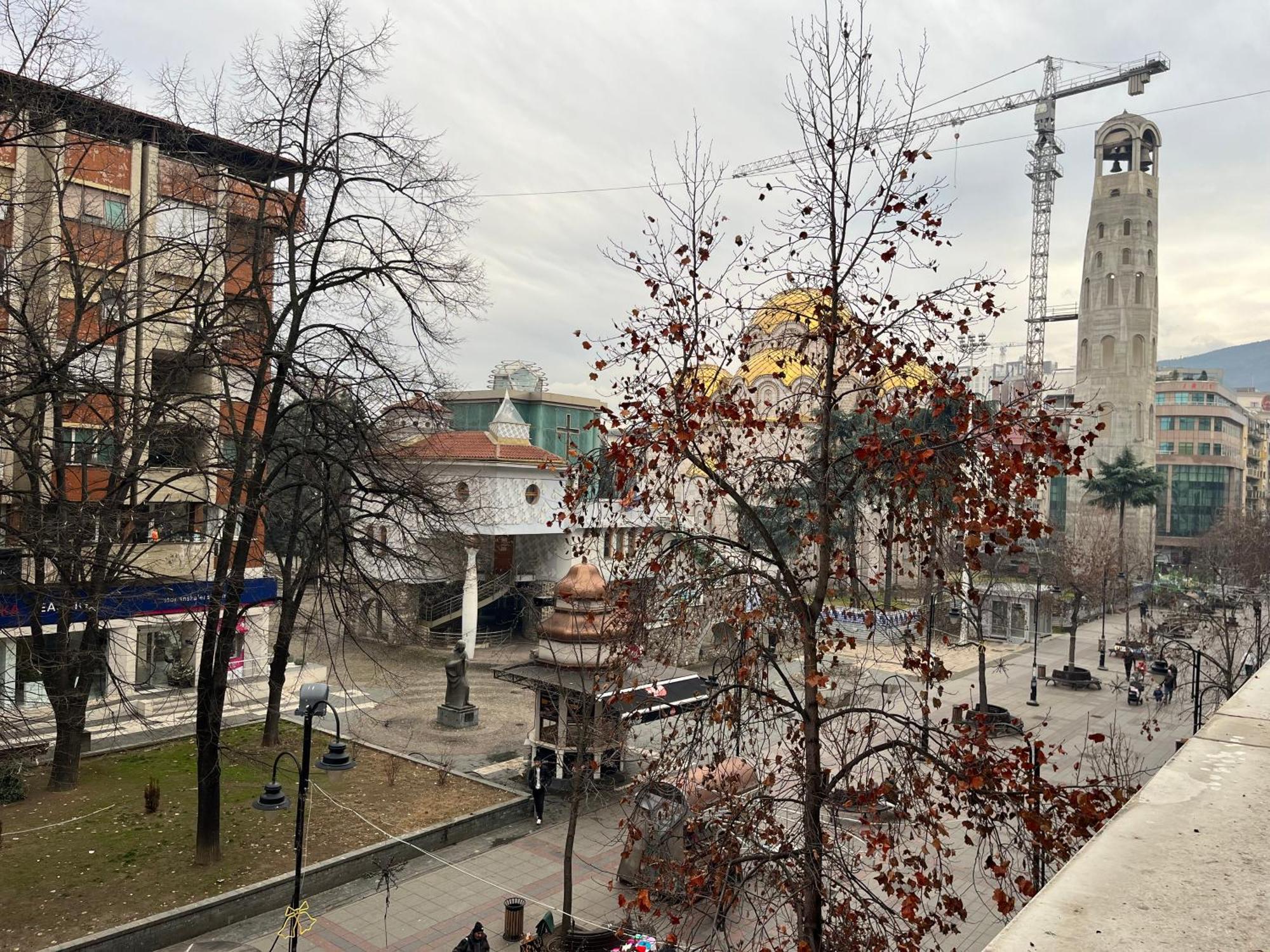 Central M - 5 Apartments Skopje Esterno foto