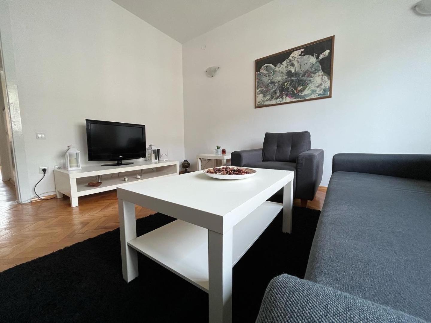 Central M - 5 Apartments Skopje Esterno foto