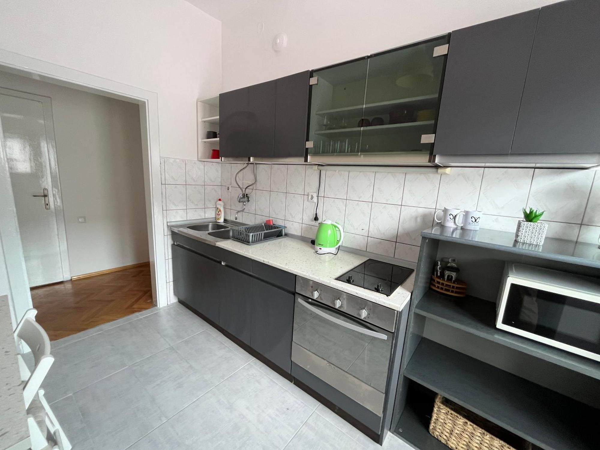 Central M - 5 Apartments Skopje Esterno foto