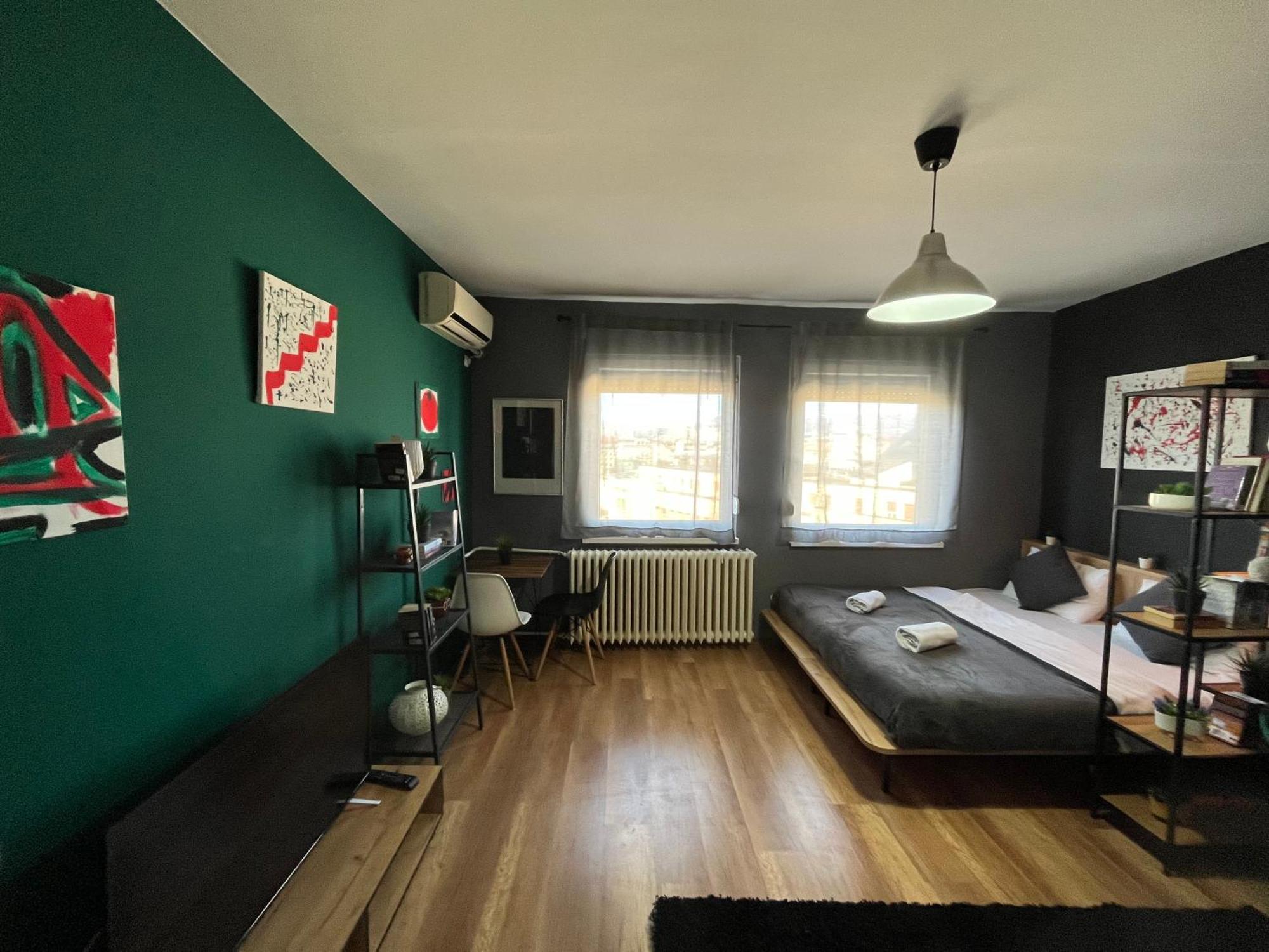 Central M - 5 Apartments Skopje Esterno foto